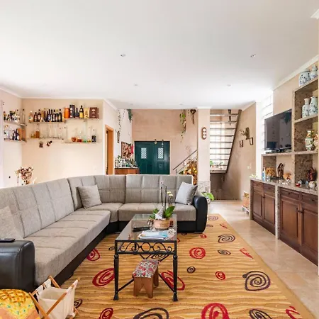 Quarto em Acomodações Particulares Beco Do Patalugo Salir de Matos